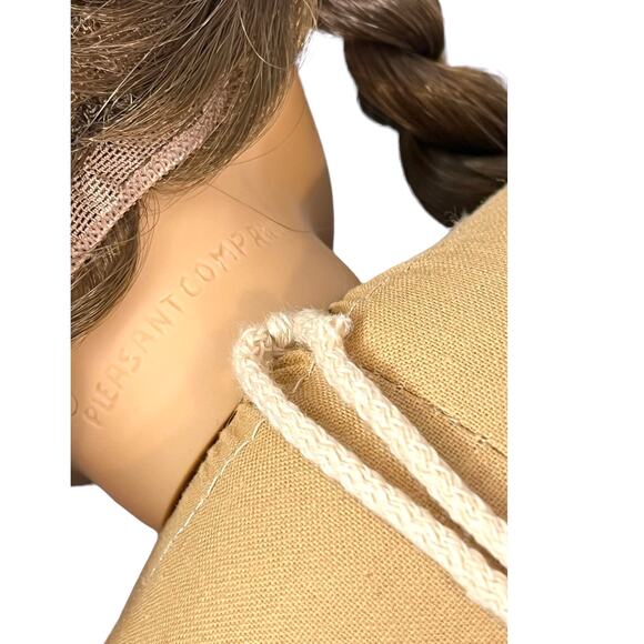 American Girl Molly Doll Pleasant Company 1986 In Meet Outfit & Accessories Box - Picture 9 of 16